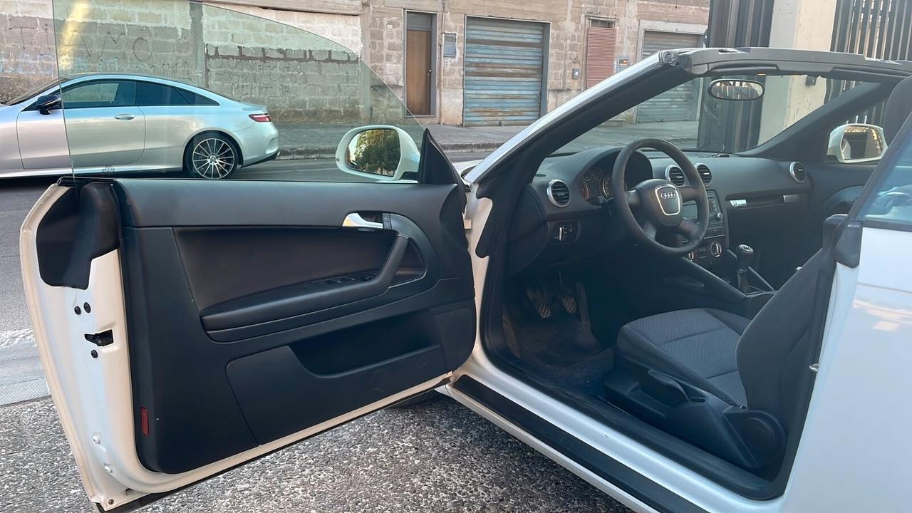 Audi A3 Cabrio 1.6 TDI 105 CV CR Ambition