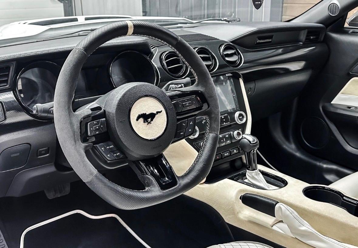 Ford Mustang 317 cv 2023