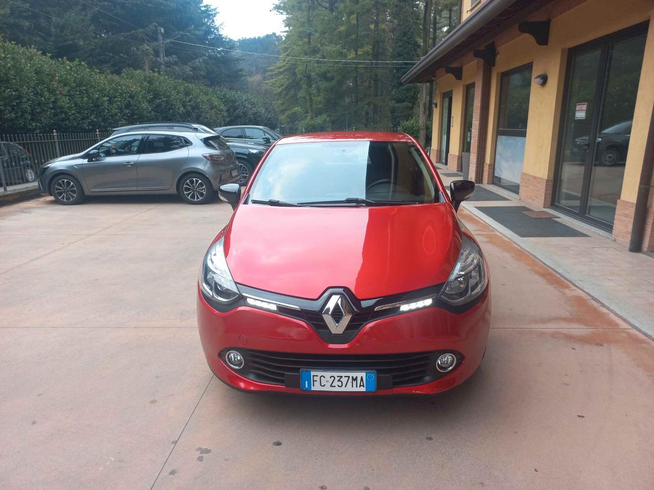 Renault Clio 1.2 75 CV 5 porte Duel