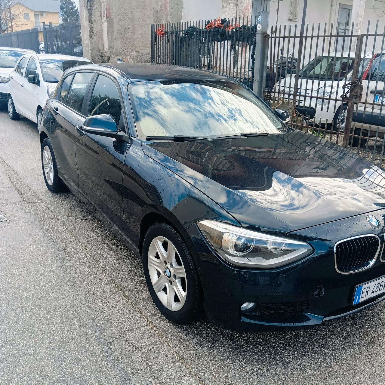 Bmw 120 120d 5p. Urban