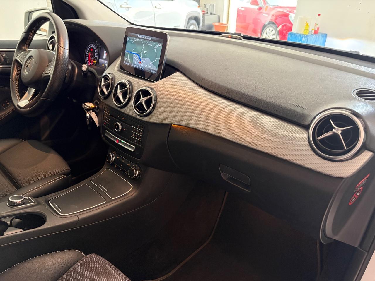 MERCEDES CLASSE B 200 D AUTOMATIC PREMIUM