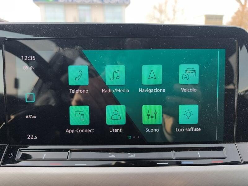 Volkswagen Golf VIII 2020 2.0 tdi Life 115cv dsg