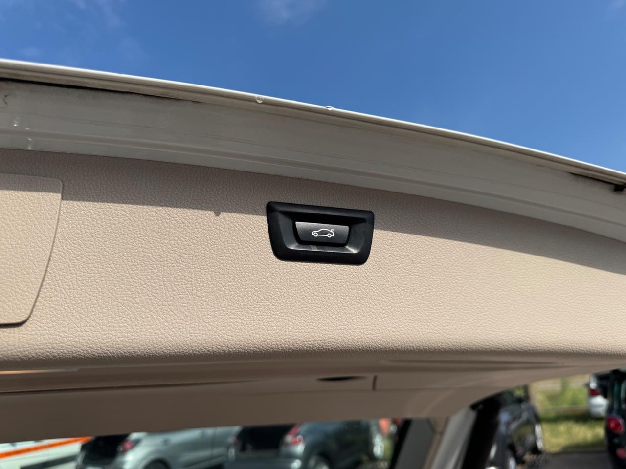 Bmw 320d 116cv Touring Modern NEOPATENTATI