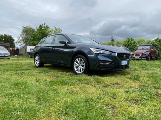 SEAT Leon * SOLAMENTE 49.000km! * SuperAccessoriata W.less