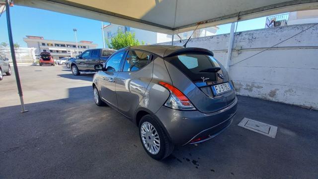 LANCIA - Ypsilon - 1.2 69 CV 5p. Silver