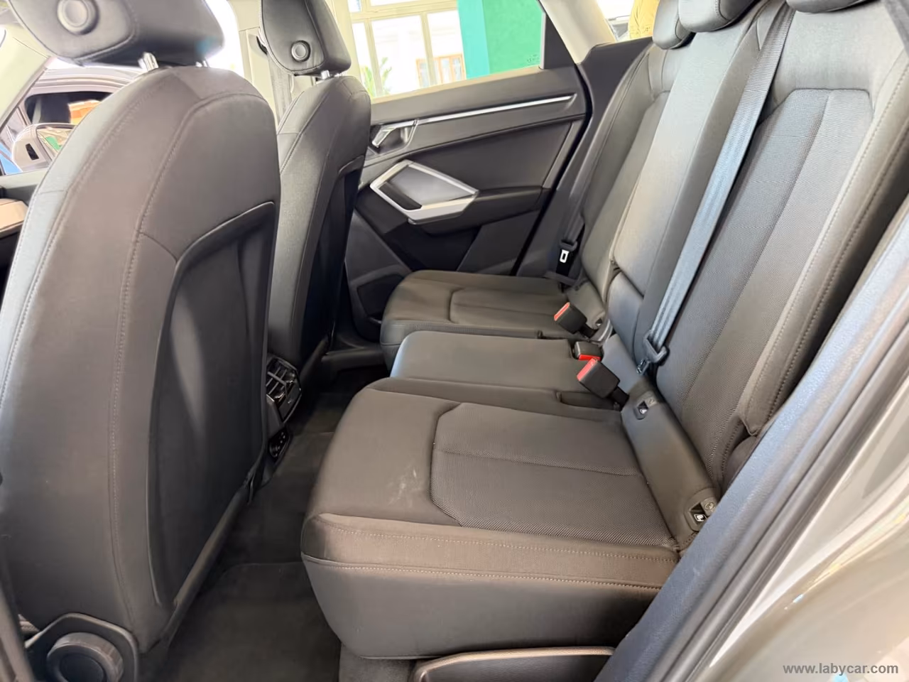 AUDI Q3 35 TDI S tronic Business Advanced