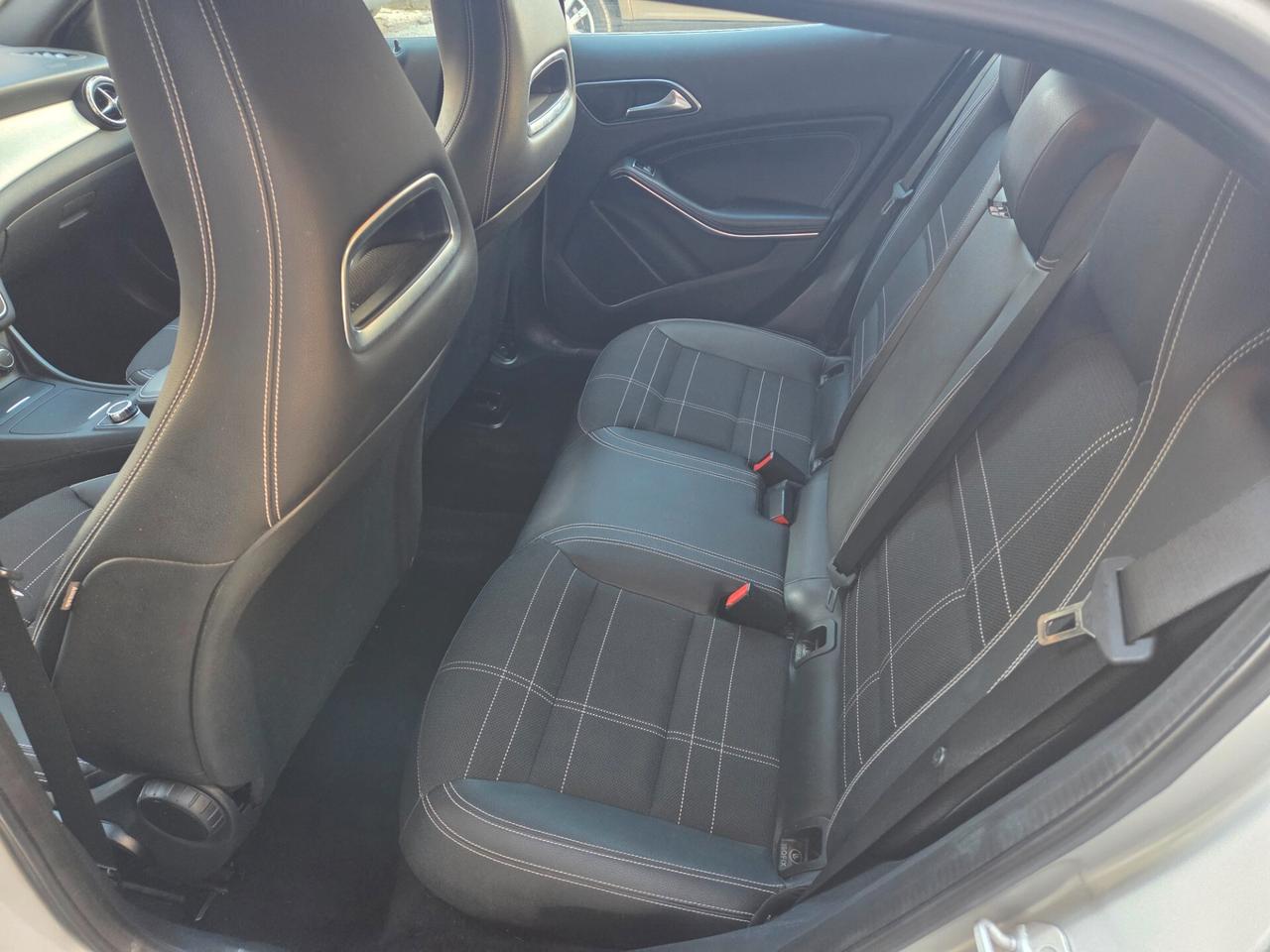 MERCEDES GLA 2.2 136 CV SOLI 100000 KM CERTIFICATI