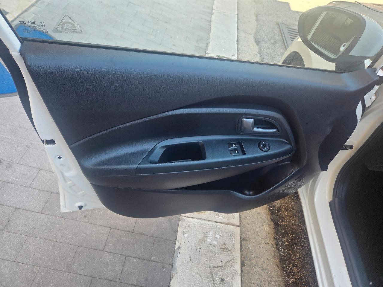 KIA RIO 1.2 BENZINA 83 CV ANNO 2016 KM 110000 CERTIF
