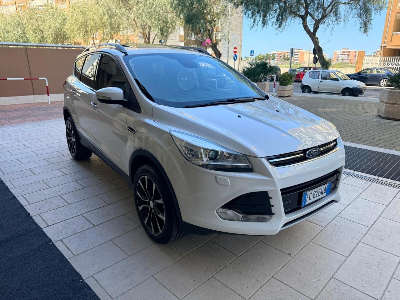 Ford Kuga 2.0 TDCI 150 CV S&S 4WD Powershift Titanium X