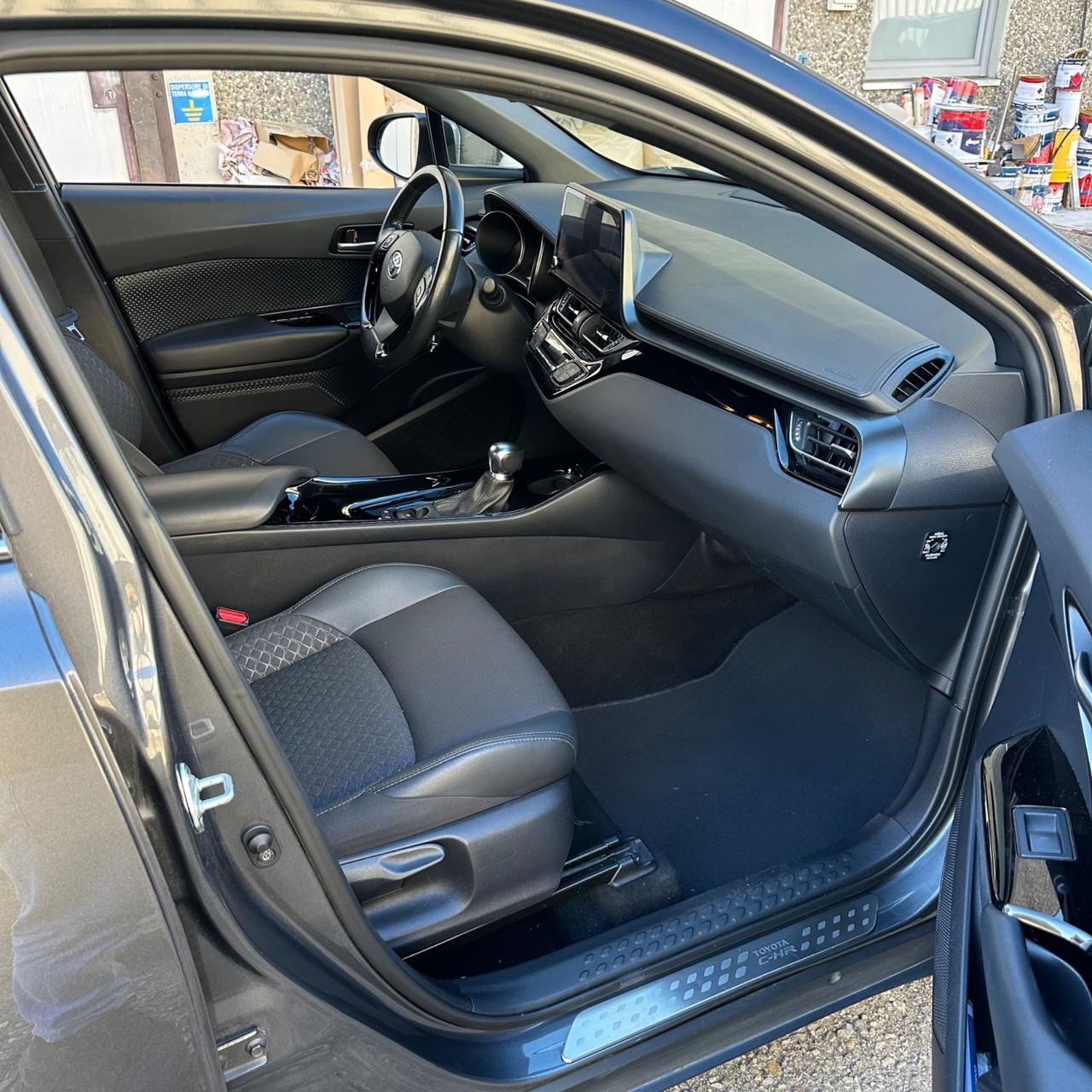 Toyota C-HR 1.8 Hybrid E-CVT Lounge