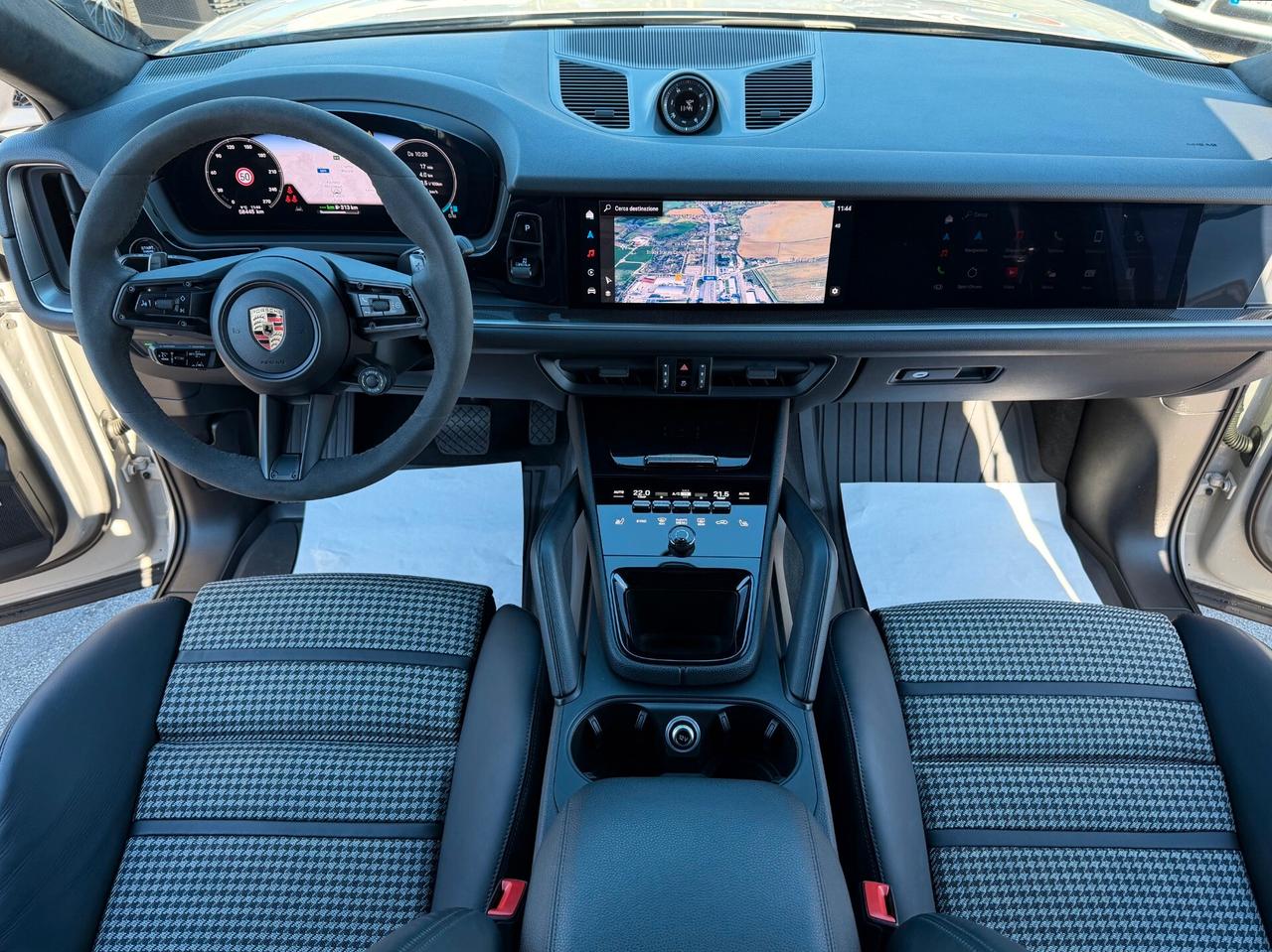 Porsche Cayenne Coupé 3.0 V6 E-Hybrid/4STERZ/DISPL. PASSEGPACK SPORT