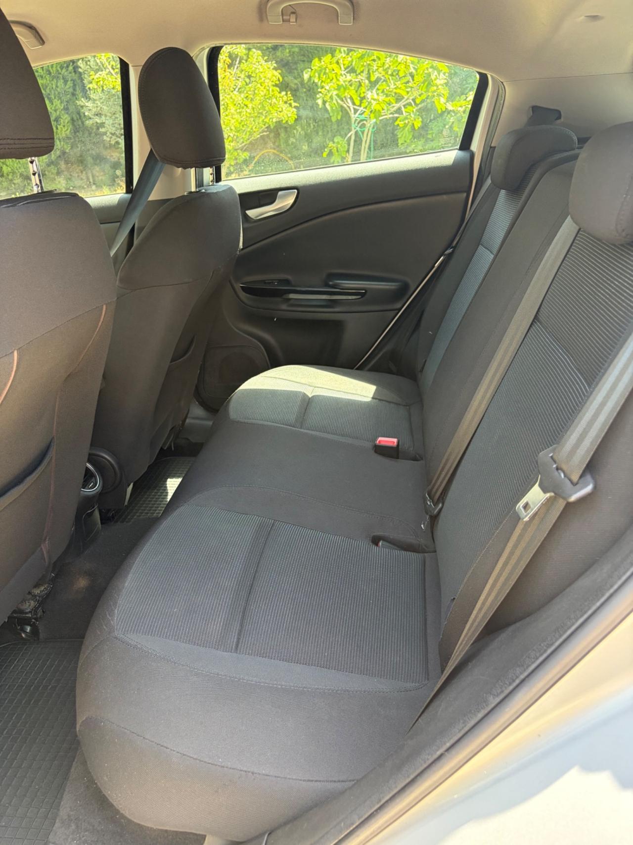 Alfa Romeo Giulietta 1.6 MTJ 105CV FULL MOLTO BELLA LEGGI ANNUNCI