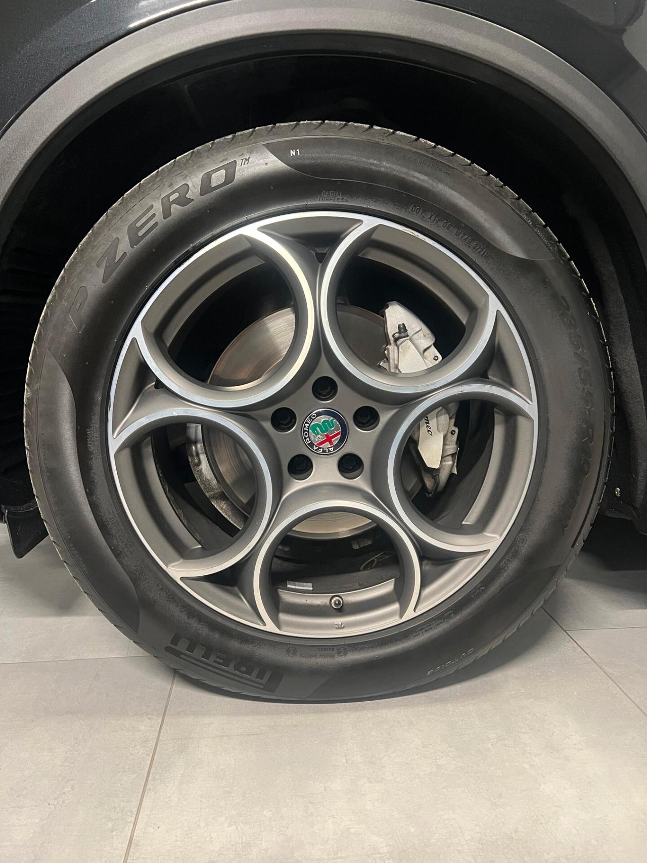 Alfa Romeo Stelvio 2.2 Turbodiesel 210 CV AT8 Q4 Executive