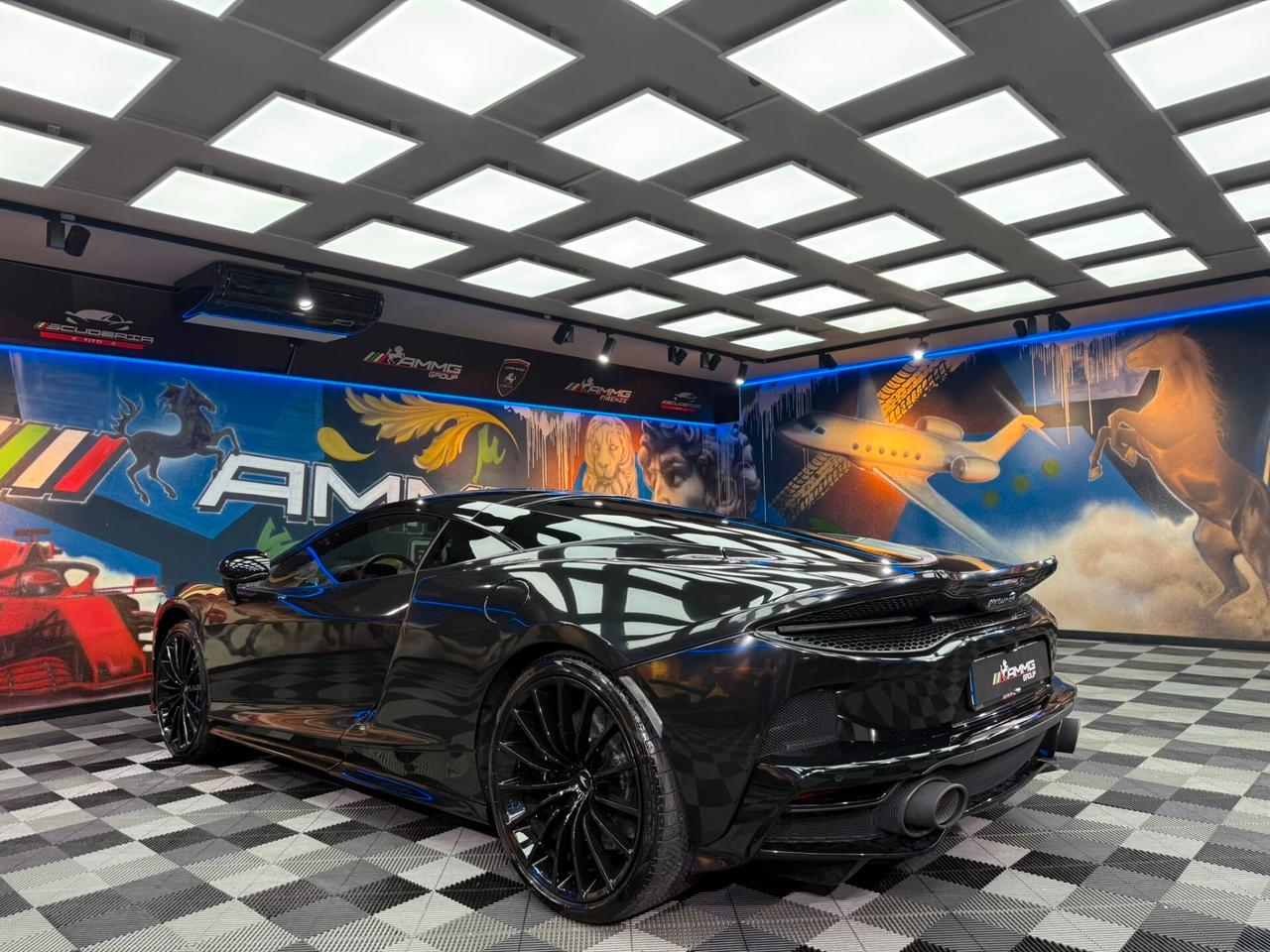 Mclaren GT (393)