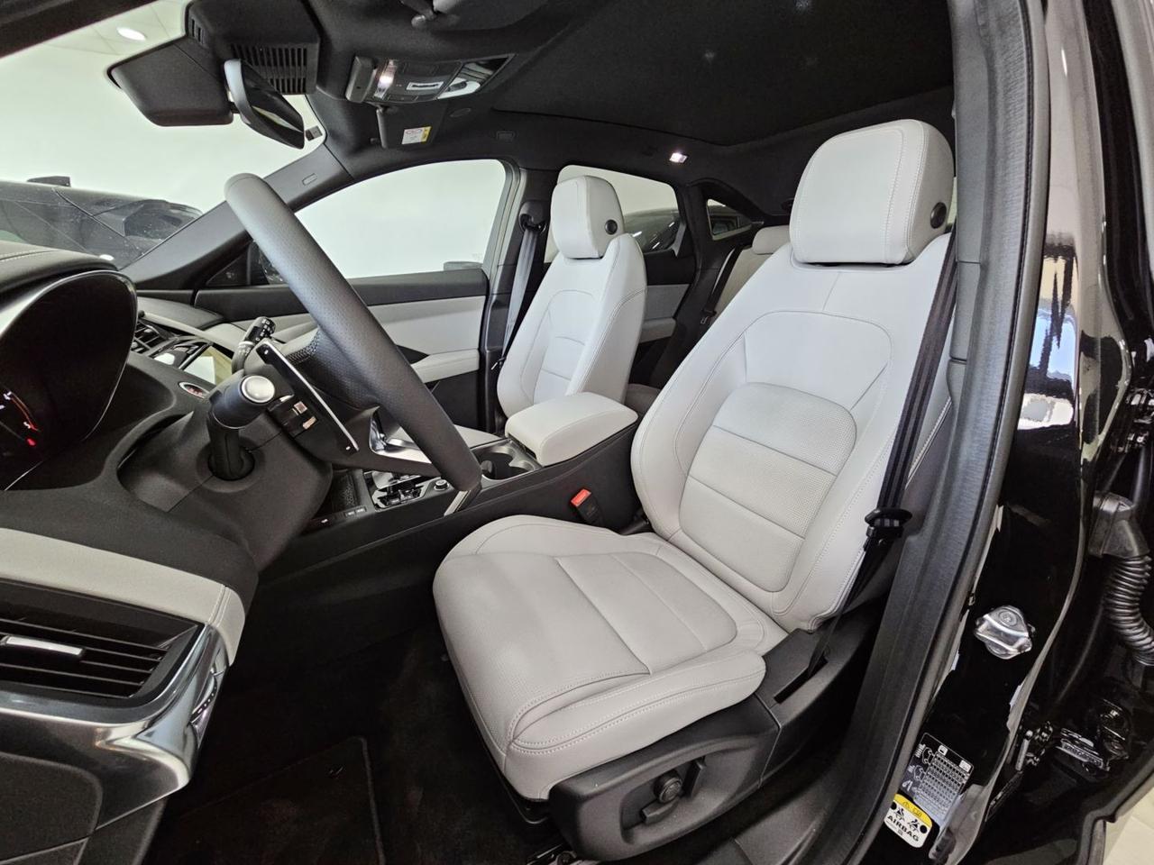Jaguar E-Pace R-Dynamic SE Navi Camera Tetto C.20" LED BlackPack