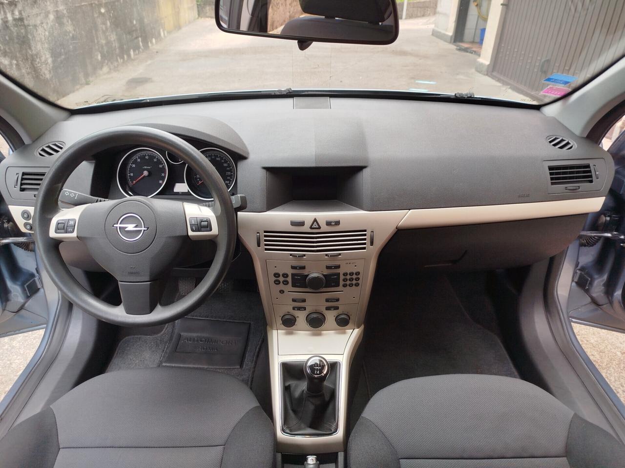 Opel Astra 1.4 BENZINA 90cv / 26.600km / Unipro