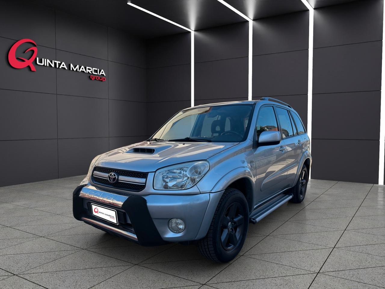 ToyotaRAV4 2.0 D-4D 5 porte-PELLE/TETTO APRIBILE