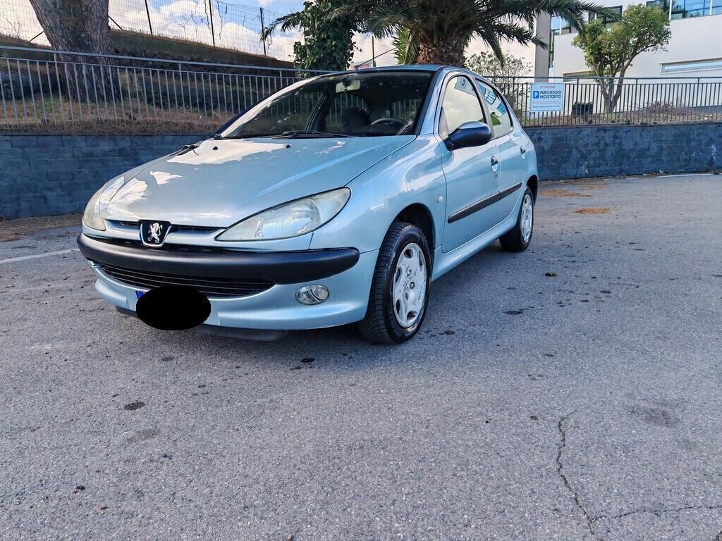 Peugeot 206 benzina come nuova 110.000 Km