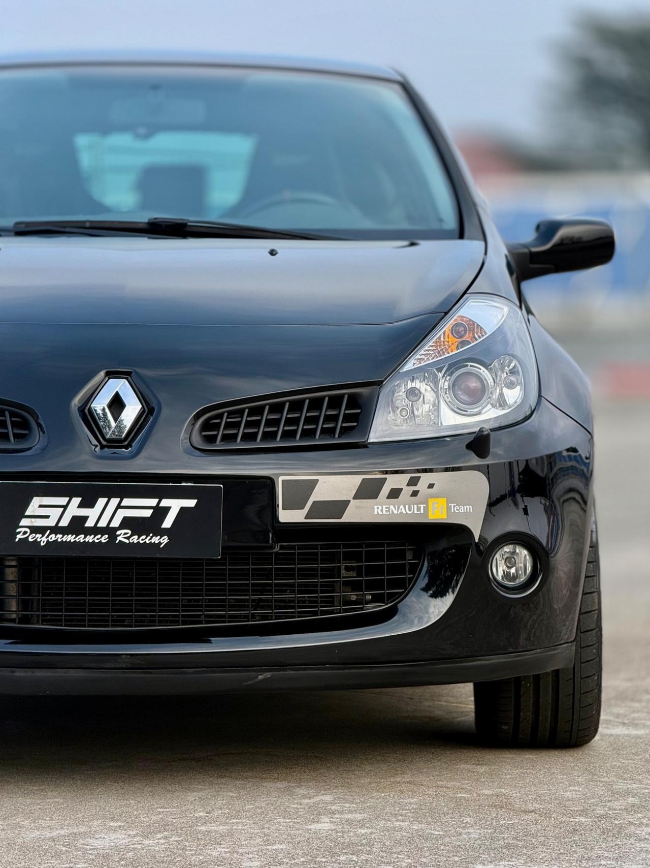 Renault Clio 3 RS F1 R27 N3196 197cv 2008