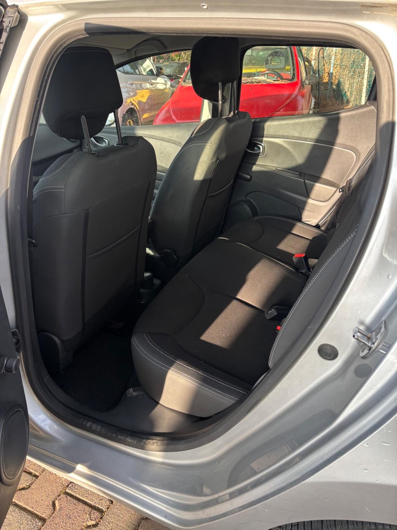 Renault Clio dCi 8V 75 CV Start&Stop 5 porte Energy Duel