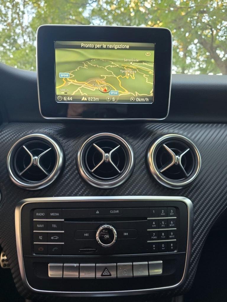 Mercedes-benz A 180 d Premium AMG