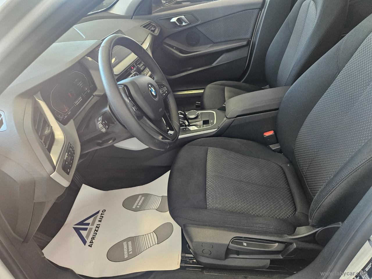 BMW 118d 5p. Advantage