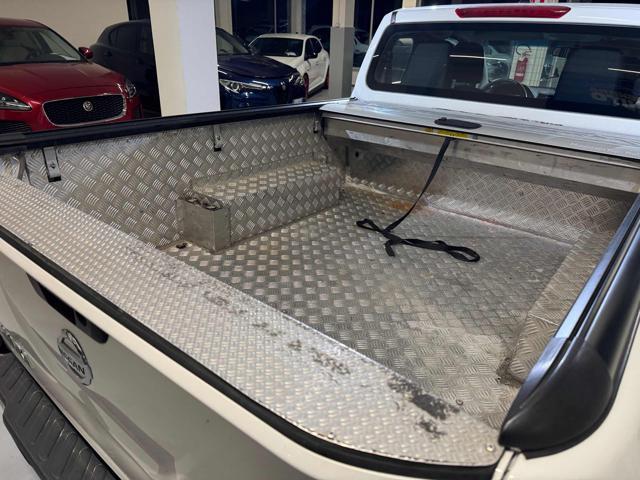 NISSAN Navara 2.3 dCi 4WD King Cab Acenta