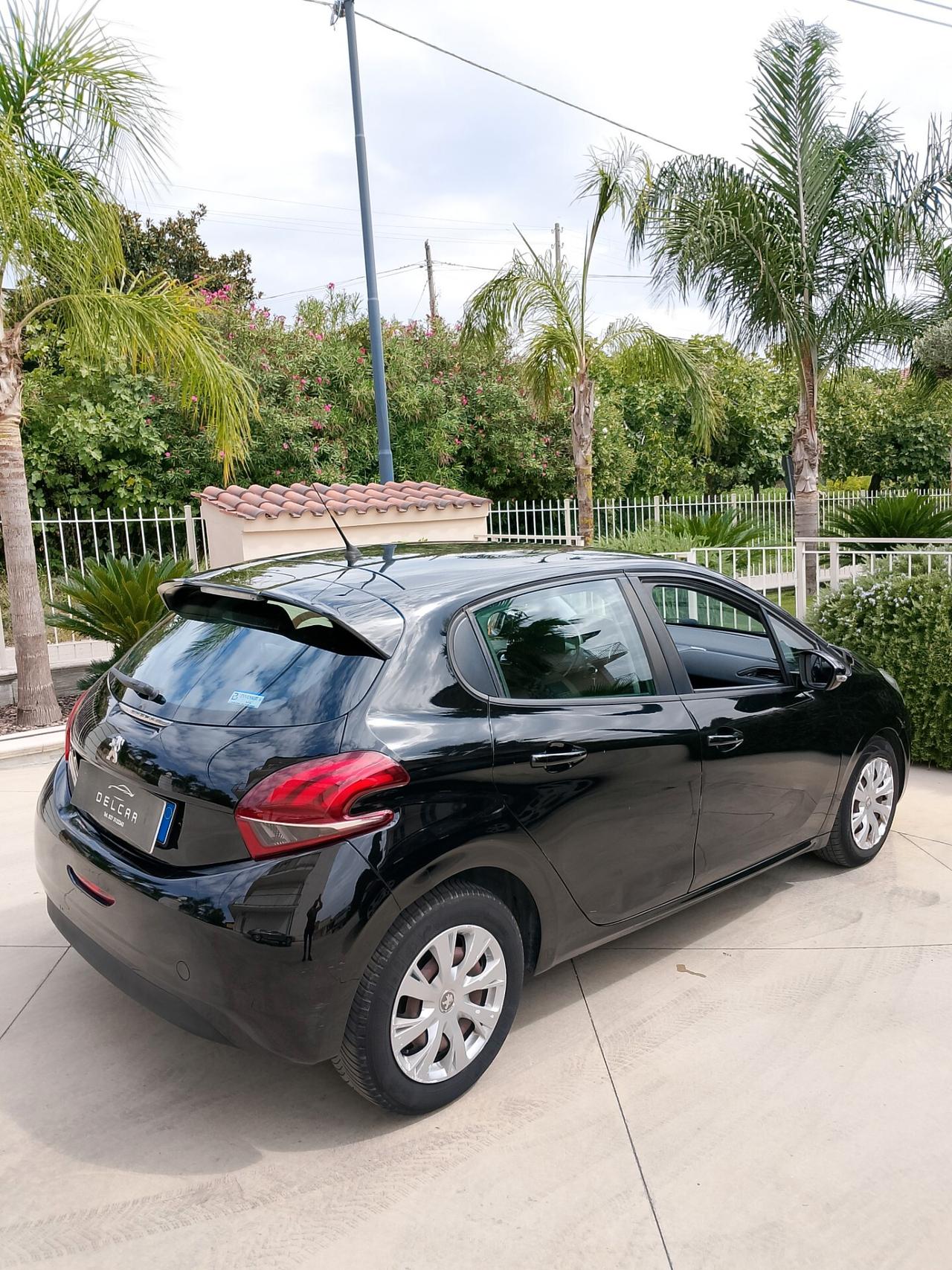 Peugeot 208 BlueHDi 75 5 porte Allure