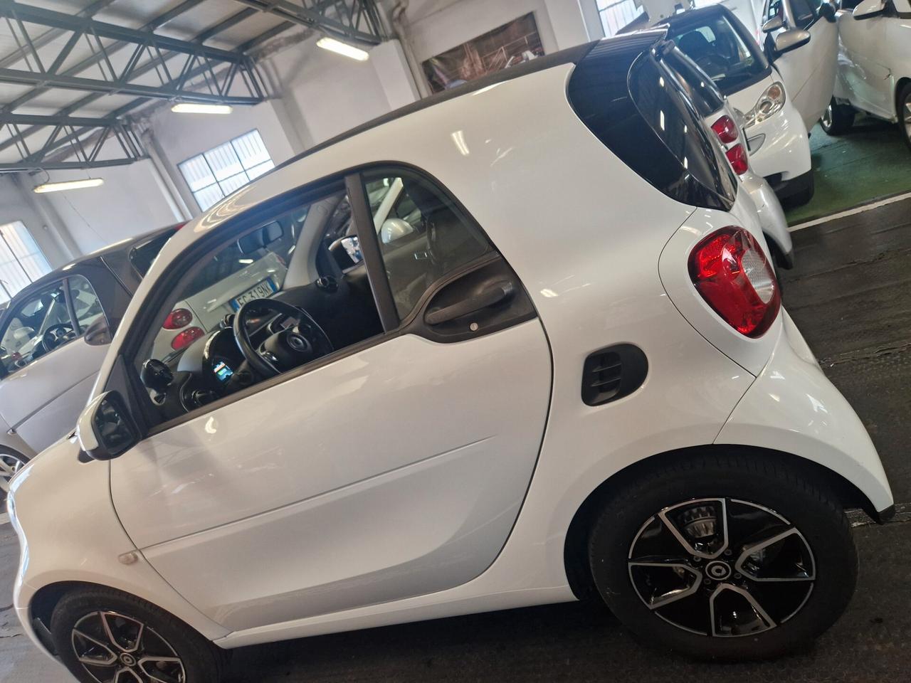 Smart ForTwo EQ full electric solo 32000km prezzo reale