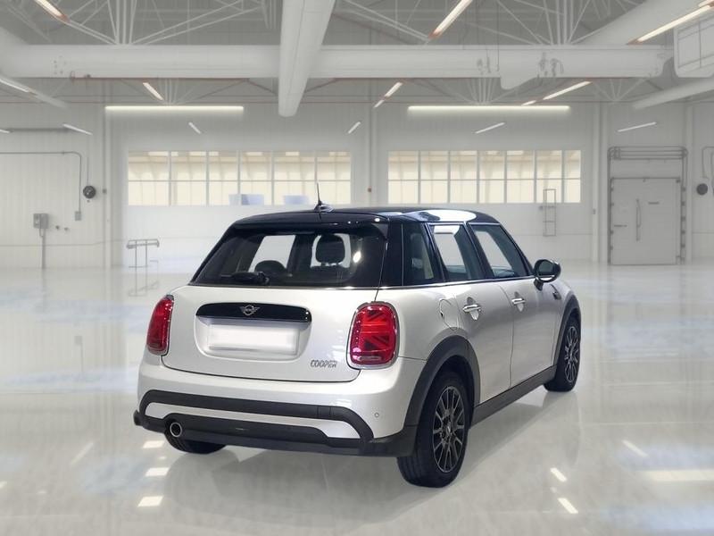 MINI COOPER CLASSIC AUTO 5 PORTE BERLINA