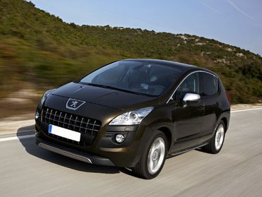 PEUGEOT 3008 1.6 e-HDi 112CV cambio robotizzato Stop&Start Allu