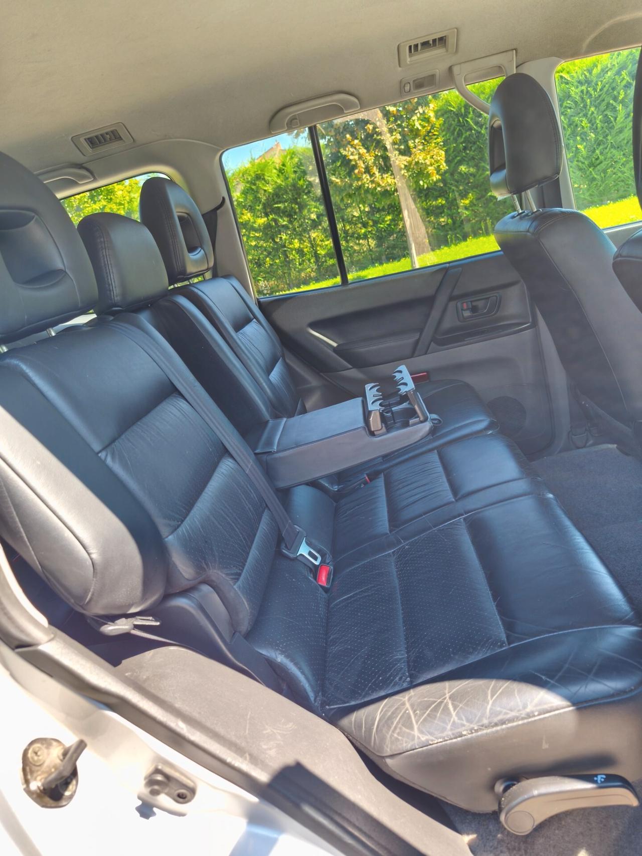 Mitsubishi Pajero 3.2D GANCIO T.R molti lavori fatti