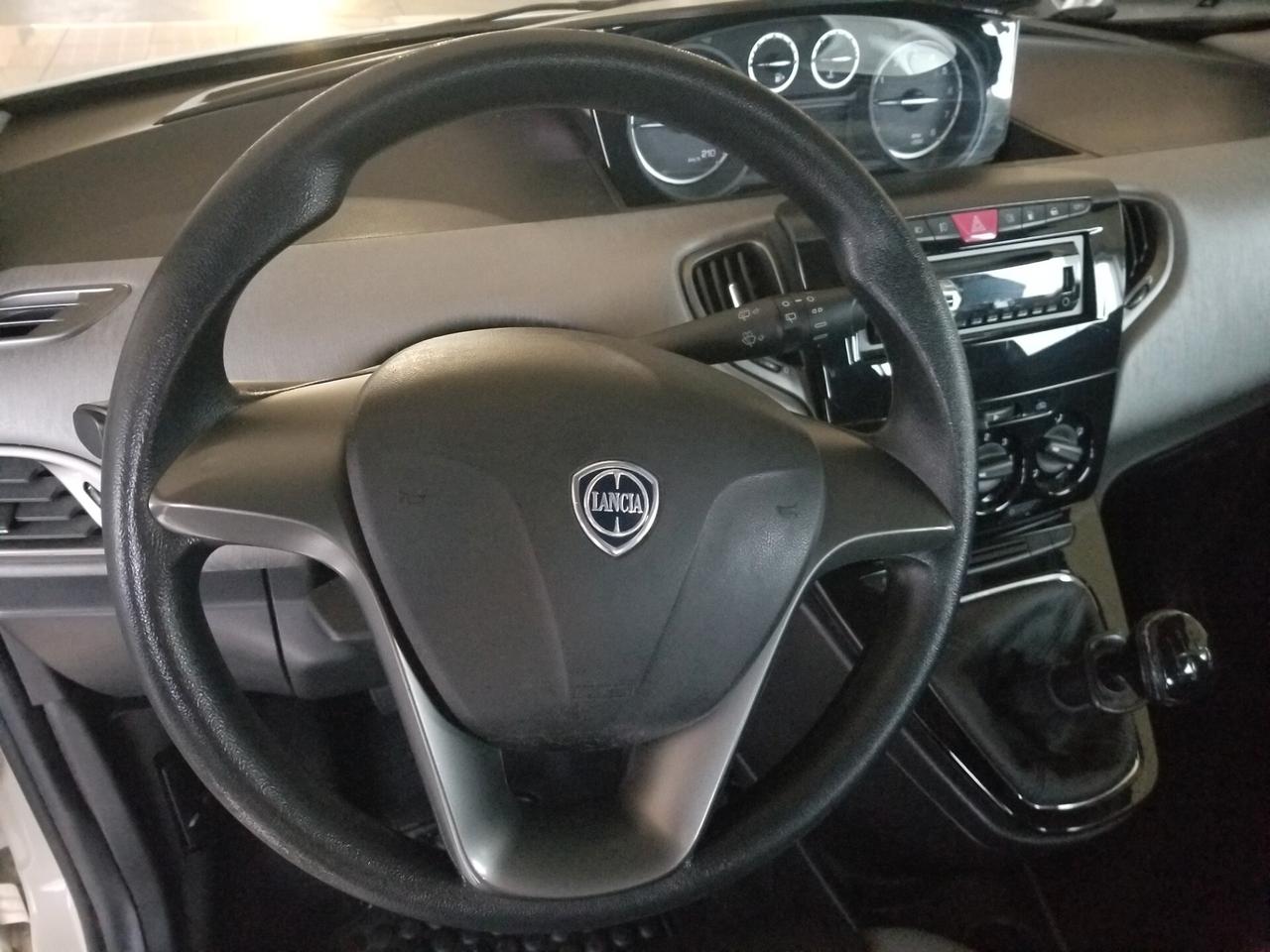 Lancia Ypsilon 1.2 69 CV 5 porte GPL Ecochic Silver