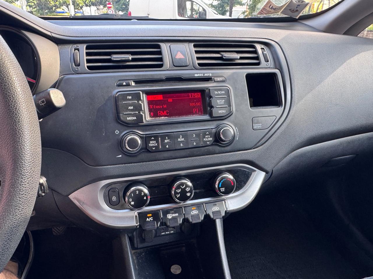 Kia Rio 1.1 CRDi WGT 5p. EX