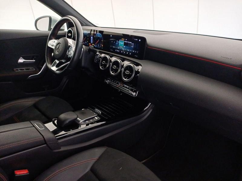 Mercedes-Benz Classe A - W177 2018 A 200 d Premium auto