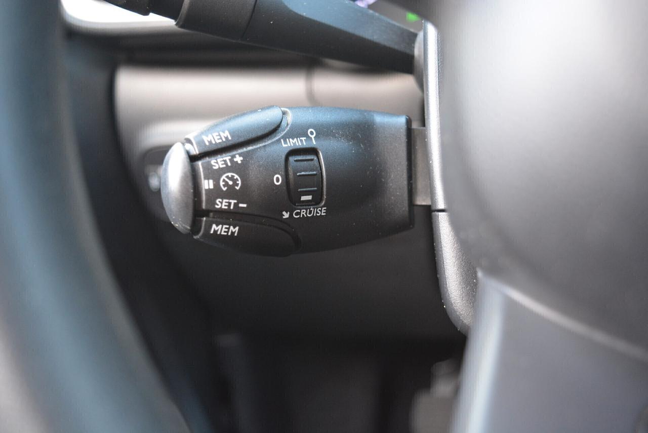 Citroen C3 BlueHDi 100 Feel Van autocarro 2 posti