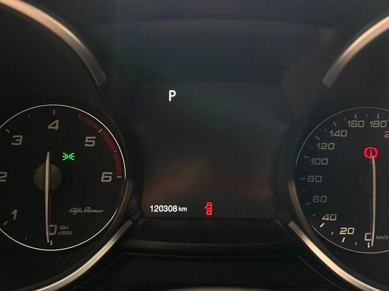 Alfa Romeo Stelvio 2.2 Turbodiesel 160 CV AT8 RWD Sport-Tech