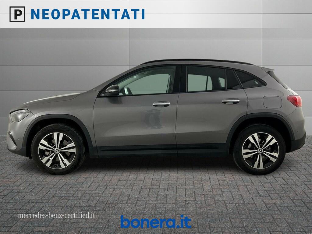 Mercedes GLA 180 180 D Progressive Advanced Plus 8G-DCT