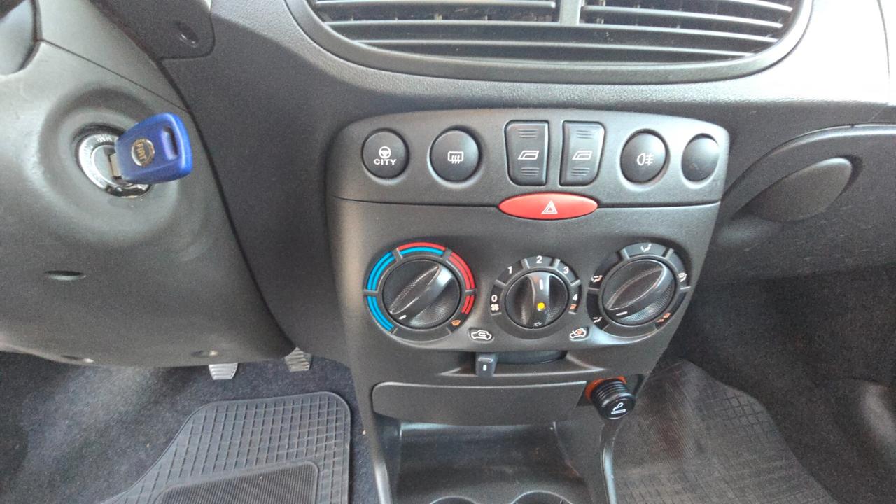 Fiat Punto 1.2 3 porte Active