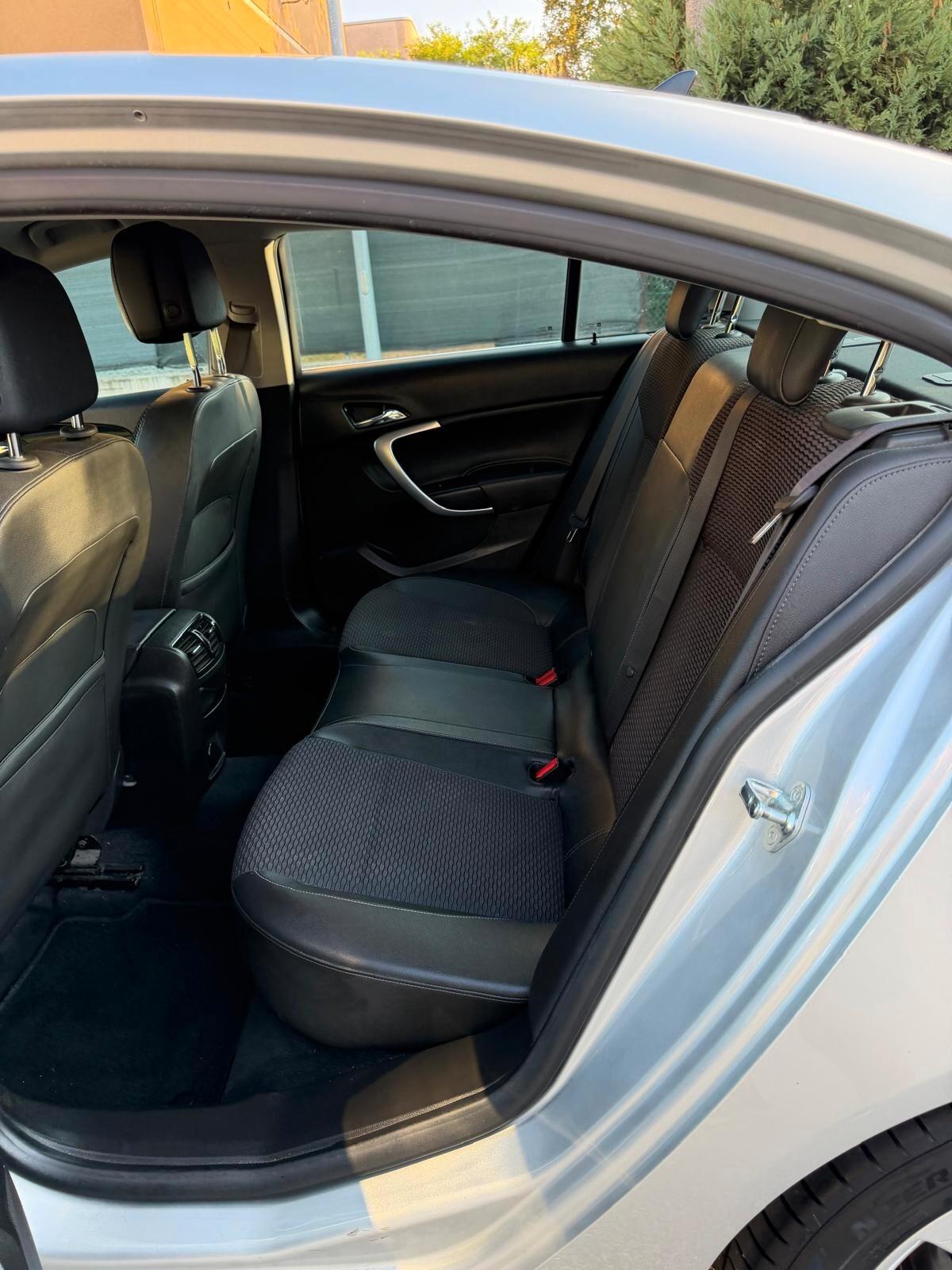 Opel Insignia 2.0 cdti - NAV. - 12 MESI DI GARANZIA -