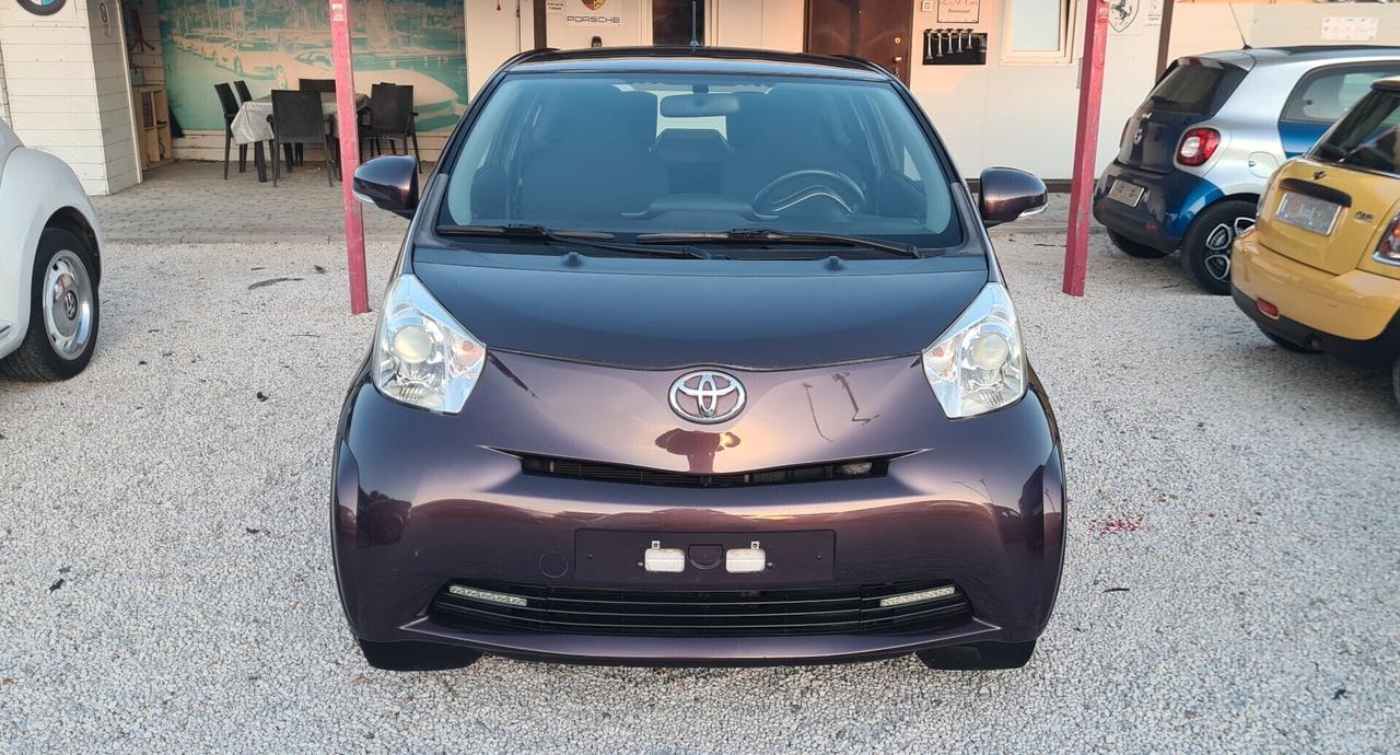 Toyota iQ 1.0