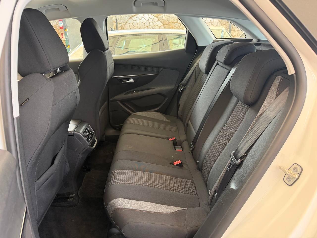Peugeot 3008 2020 130 EAT8 Motore nuovo Peugeot 2029