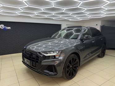 Audi SQ8 TFSI IPER FULL ITALIANA UFFICIALE