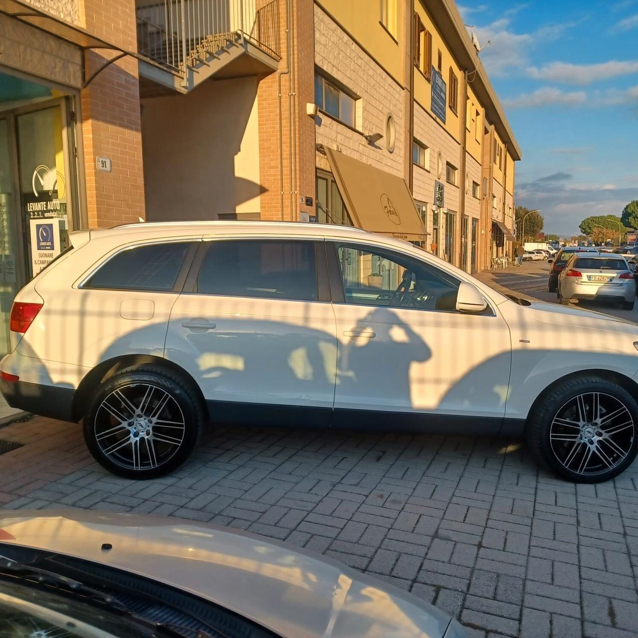 PERFETTA AUDI Q7 3.0 TDI AUTOM 4X4