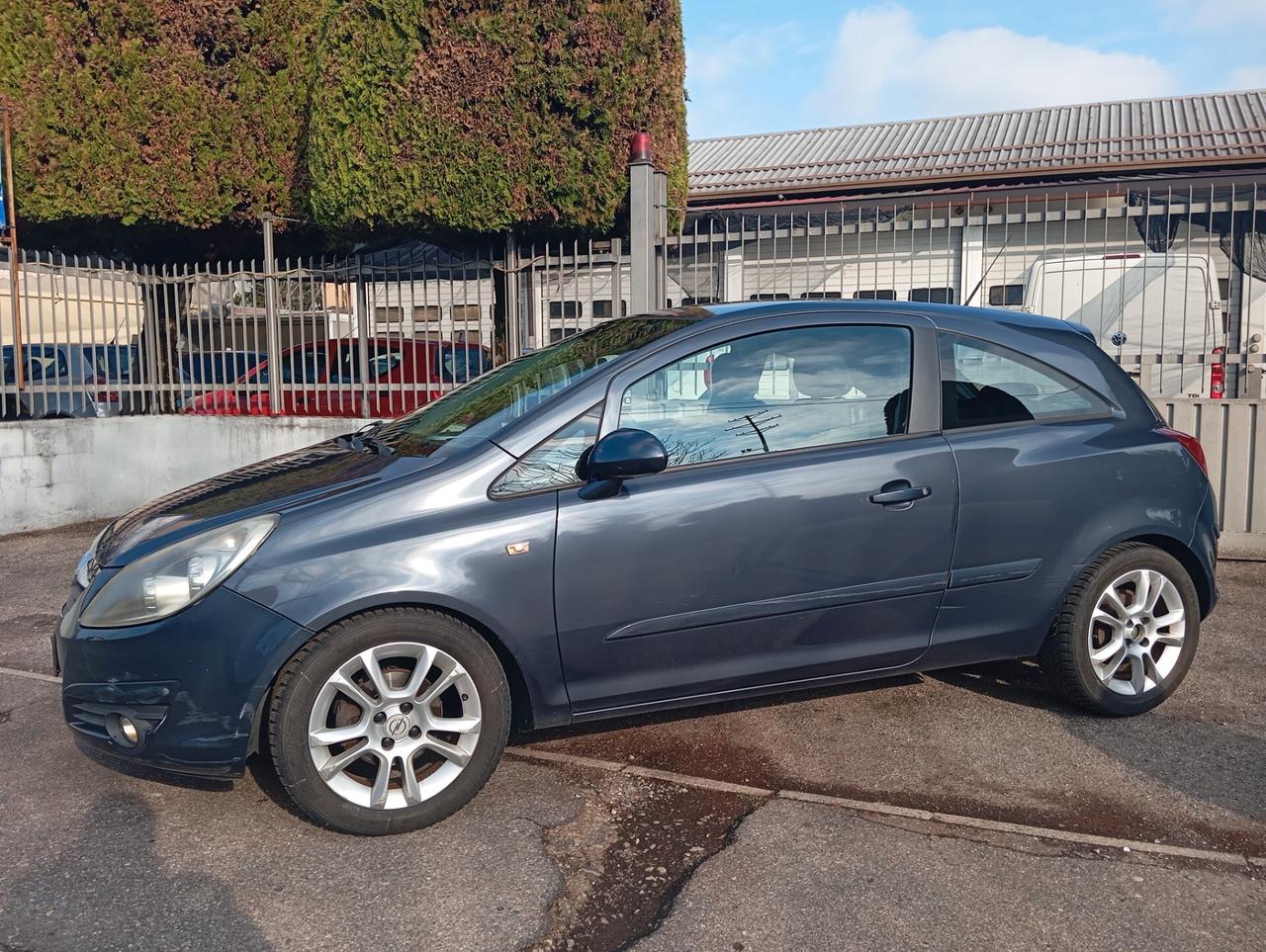 Opel Corsa 1.4 16V 3 porte Enjoy permute
