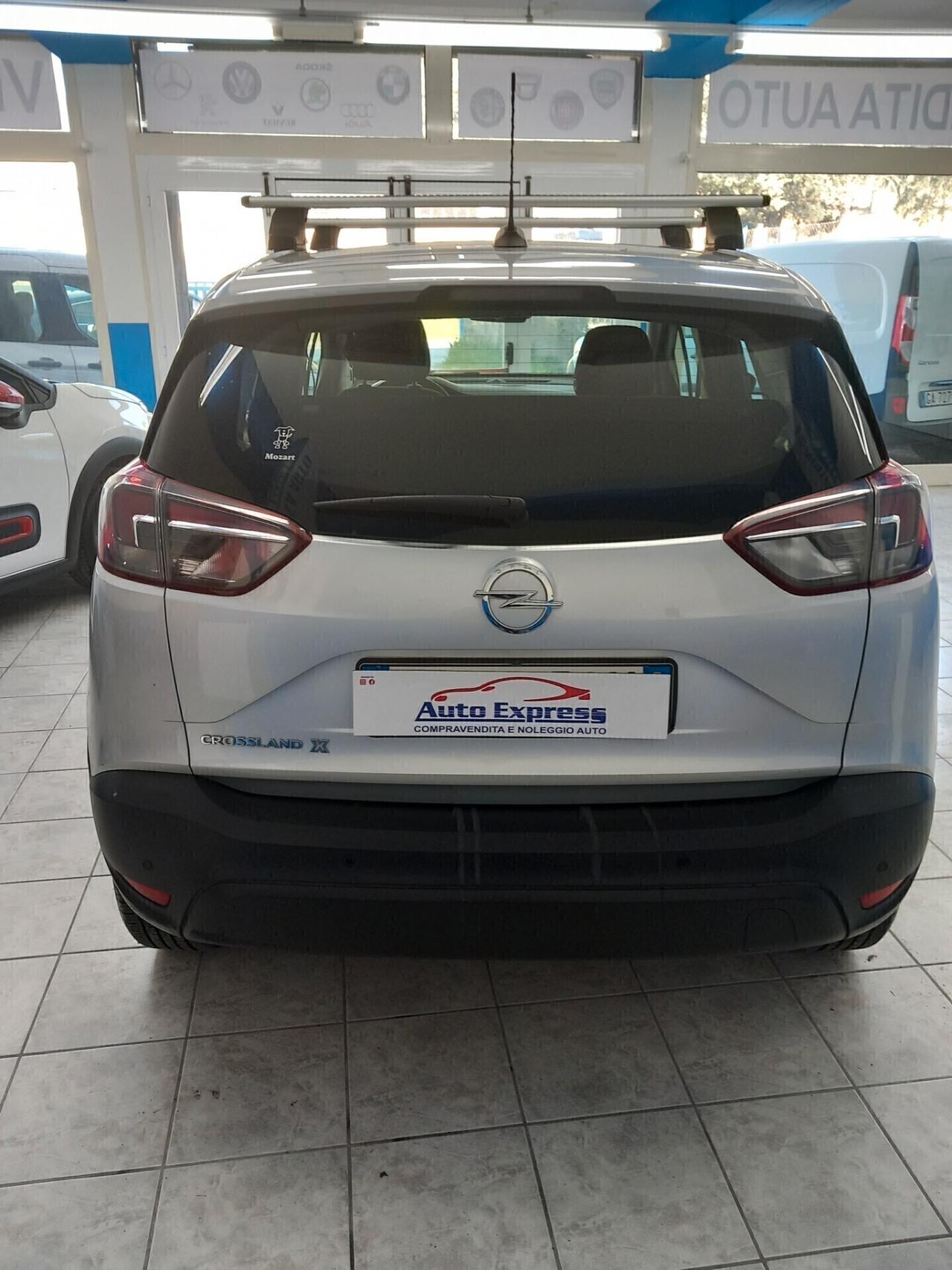 Opel Crossland anno 2018 1.2 benzina 105 mila km