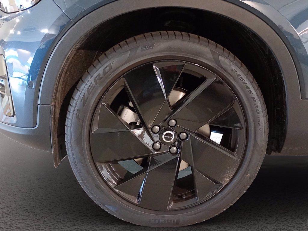 VOLVO XC40 2.0 b3 Ultra Black Edition auto del 2025