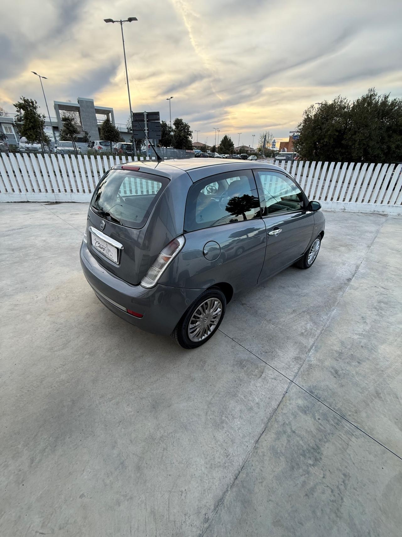 Lancia Ypsilon 1.2 Oro