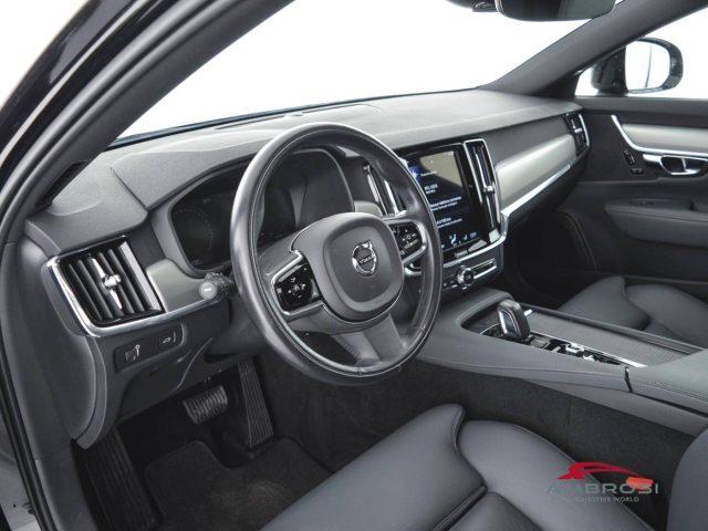 VOLVO V90 Cross Country B4 (d) AWD Geatronic Business Pro Line