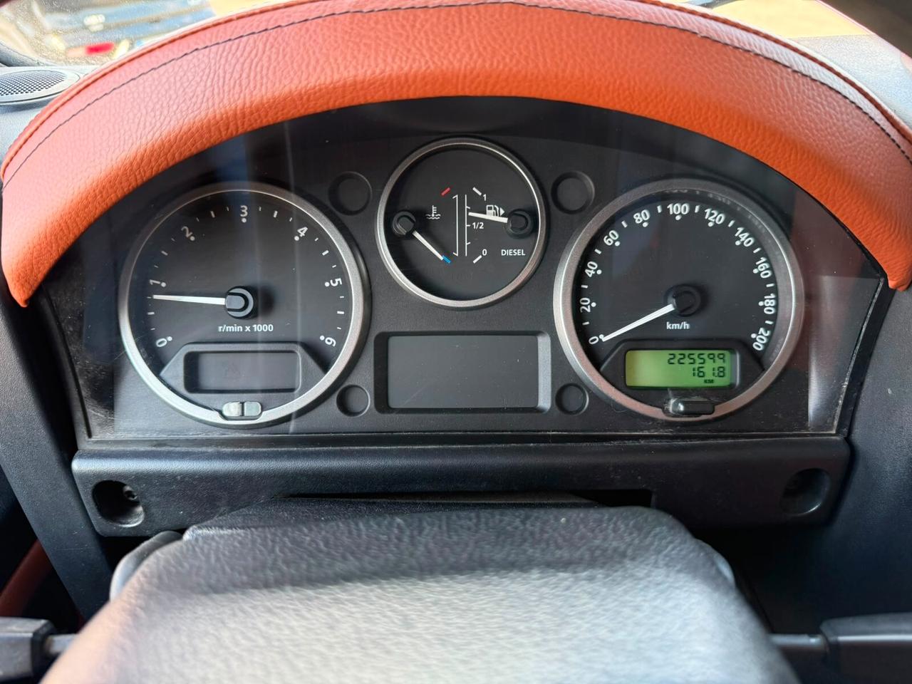 Land Rover Defender 90 2.4 TD4 Station Wagon E